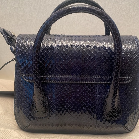 Authentic Giorgio Armani la Prima crossbody bag - Picture 5 of 8